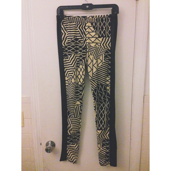 Aztec leggings