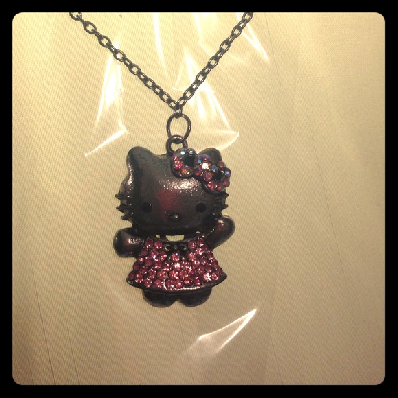 🚫SOLD🚫Hello kitty with pink jeweled