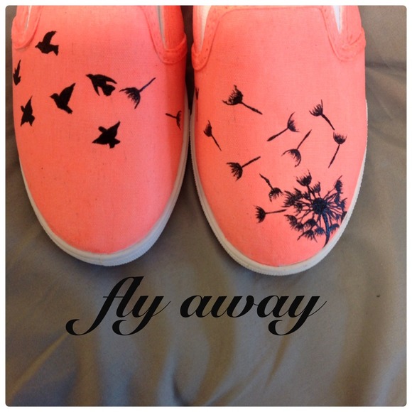 Currently unavailable! More custom shoe designs :) - Picture 1 of 4