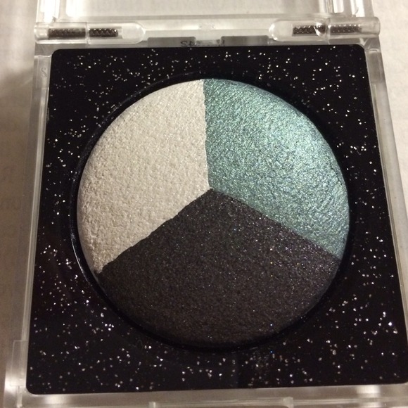 SALE $12‼️LORAC Rockstar baked trio eyeshadow ⭐️ - Picture 2 of 3