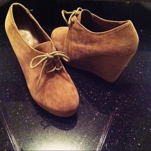 Forever 21 | Size: 7 US | Color: Tan