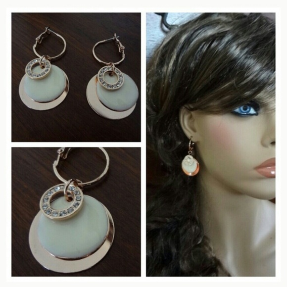 Rose gold plated round dangle earrings - Picture 3 of 4