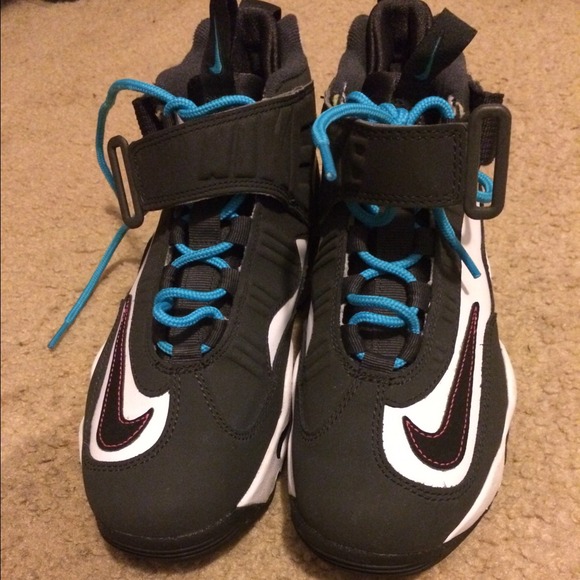 Griffeys - Picture 2 of 2