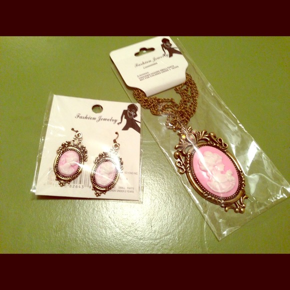 Necklace Set By Craig Creations