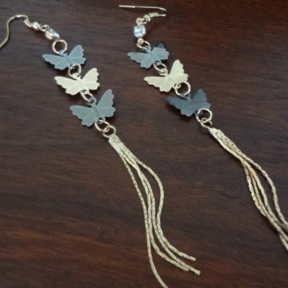 Butterfly tassel long dangle earrings (gold color)