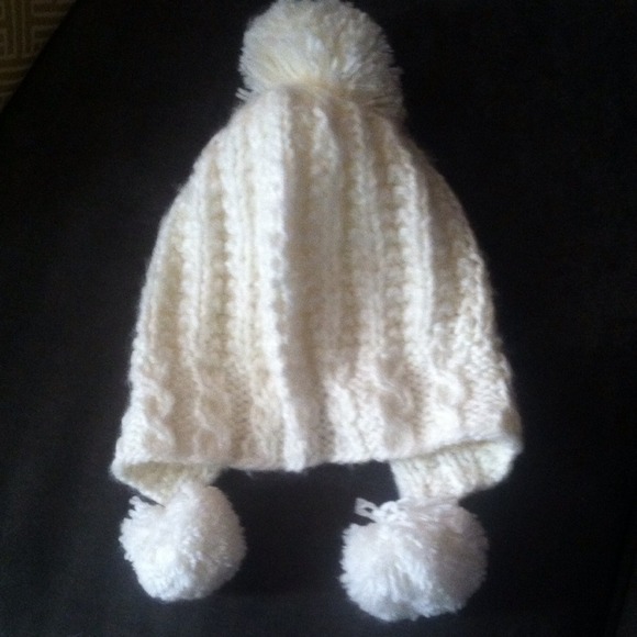 Pom Pom beanie