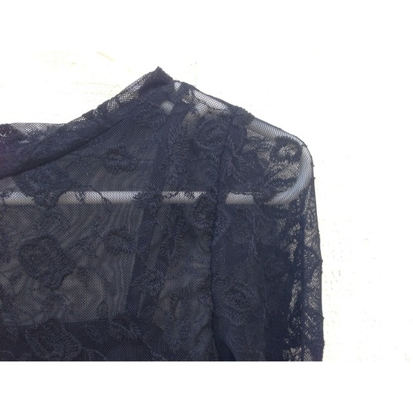 Pacsun Black Lace Crop Top - Picture 2 of 2