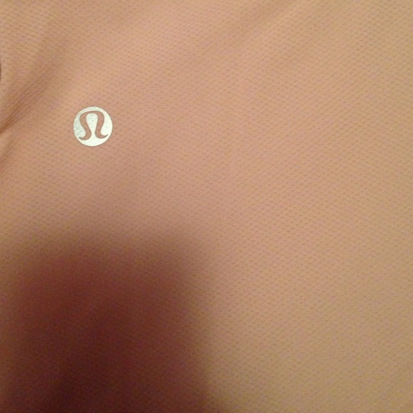 BUNDLED lululemon tank top! BUNDLED - Picture 3 of 3