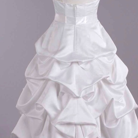 BRIDIE'S WEDDING DRESS
