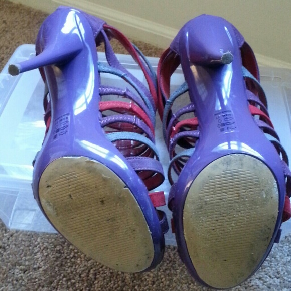 Heels - Picture 2 of 3