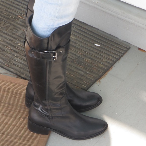 Cole Haan "Fabrizia" black boot. - Picture 2 of 4