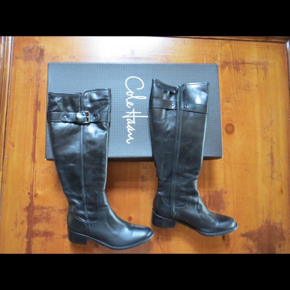 Cole Haan "Fabrizia" black boot. - Picture 3 of 4