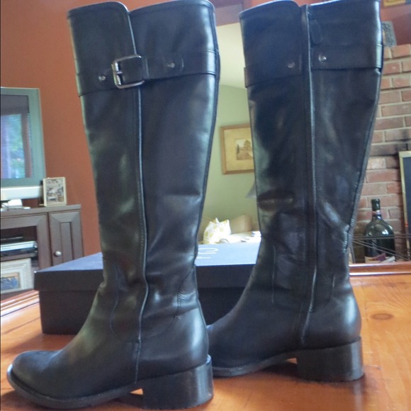 Cole Haan "Fabrizia" black boot. - Picture 4 of 4