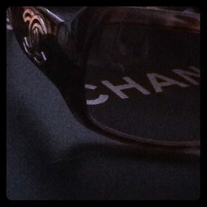 Vintage 💯 Authentic CHANEL sunnies