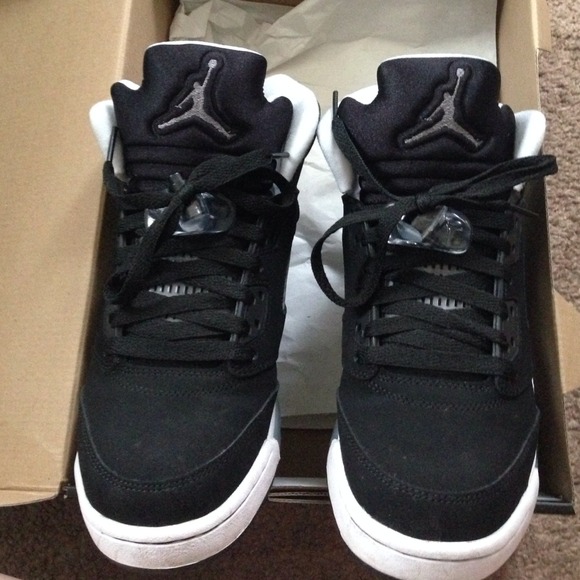 🚨SOLD ON EBAY🚨 Jordan Retro Oreo 5 youth 6.5 - Picture 3 of 4