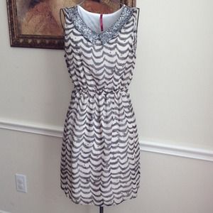 Final Sale! Beautiful party dress small