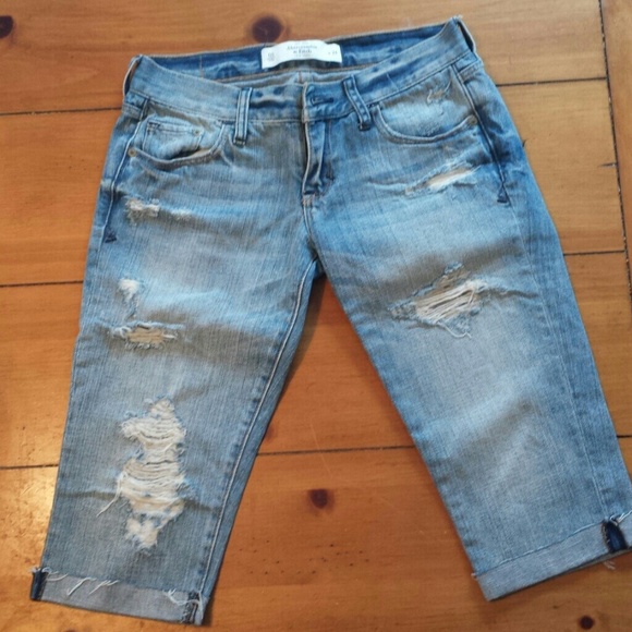 Abercrombie&Fitch blue capris