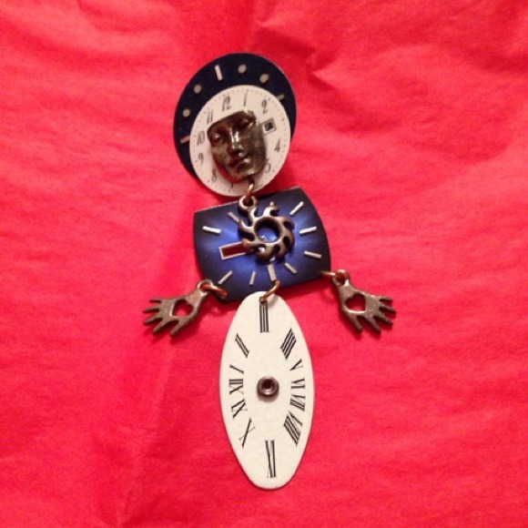 NEW Quirky fun Pin and earrings