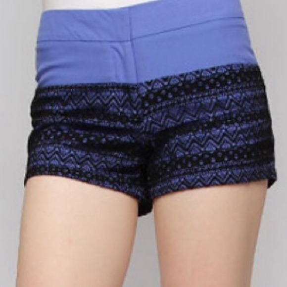 Shorts with contrast lace. Adorable. - Picture 3 of 3