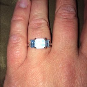 Opal and aquamarine ring