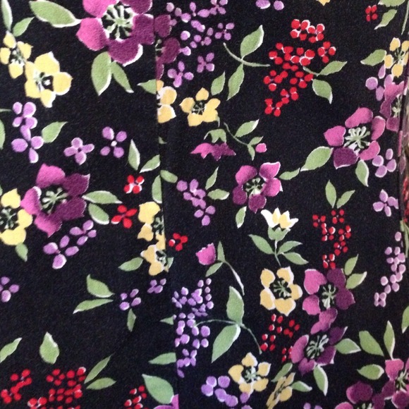 Flowery dress - Picture 2 of 4