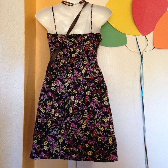 Flowery dress - Picture 3 of 4