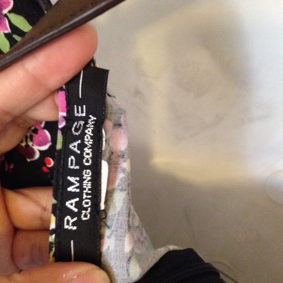 Flowery dress - Picture 4 of 4