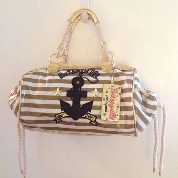 Betseyville Ships Ahoy' Weekender ⚓️