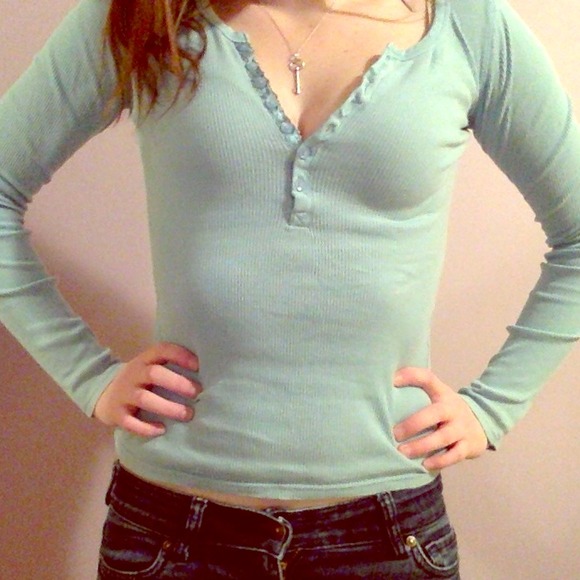 Old Navy long sleeve tee