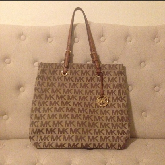 Michael Kors Tote