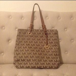 Michael Kors Tote