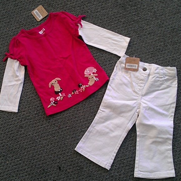 ***sold***NWT Crazy 8 white jeans & bunny shirt!