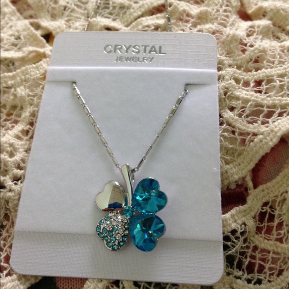 necklace-4 leaves