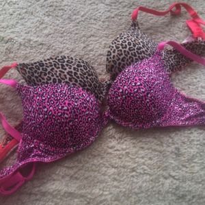 Victoria Secret Push Up Set of 2