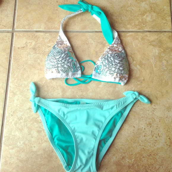 💥SOLD IN BUNDLE💥 Aqua VS Bikini