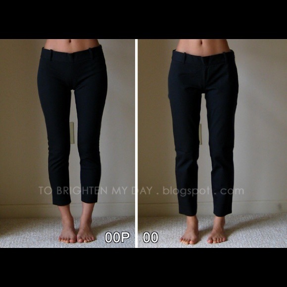 NWT GAP Aubrey Capri in navy