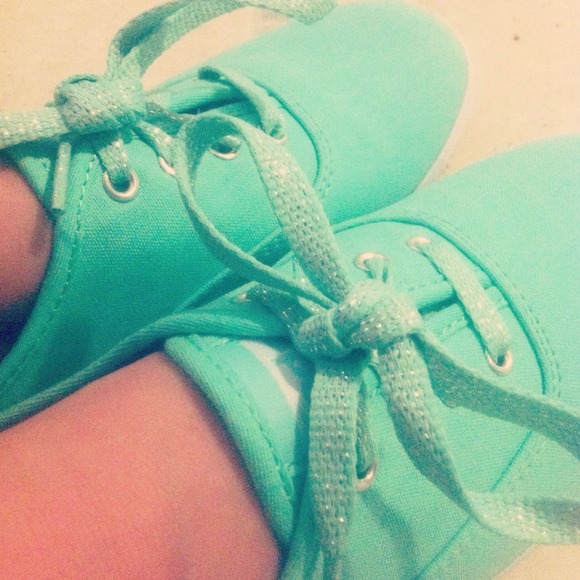 Baby blue Keds