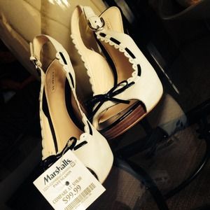 Black and white coach heels👠