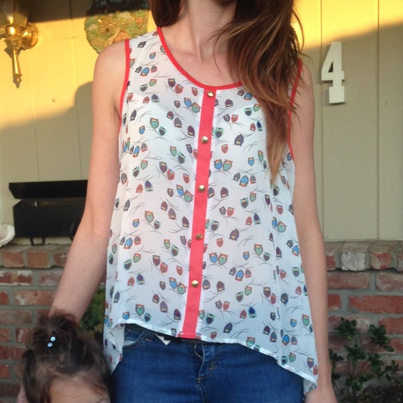 ***SOLD*** Adorable owl sleeveless blouse - Picture 3 of 4