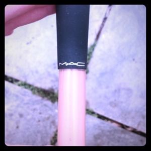 MAC mineralize concealer NW35