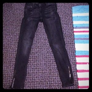 black denim skinny jeans