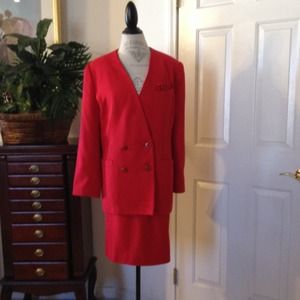 Plus size Kasper suit