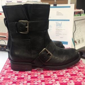 💥💥SOLD💥💥 Black combat boots