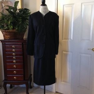 Plus size Kasper Suit
