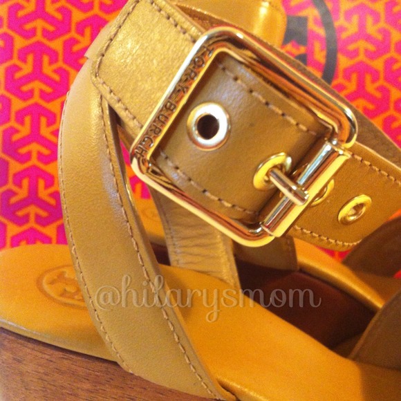 NEW! TORY BURCH Almita Leather Platform Wedge Sz 9 - Picture 2 of 4