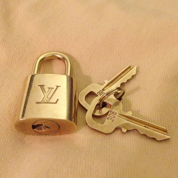 AUTHENTIC  Louis Vuitton Monogram Speedy 35 - Picture 2 of 3