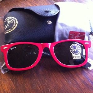👓RAY BAN RED/BLACK BRAND NEW WAYFARER👓