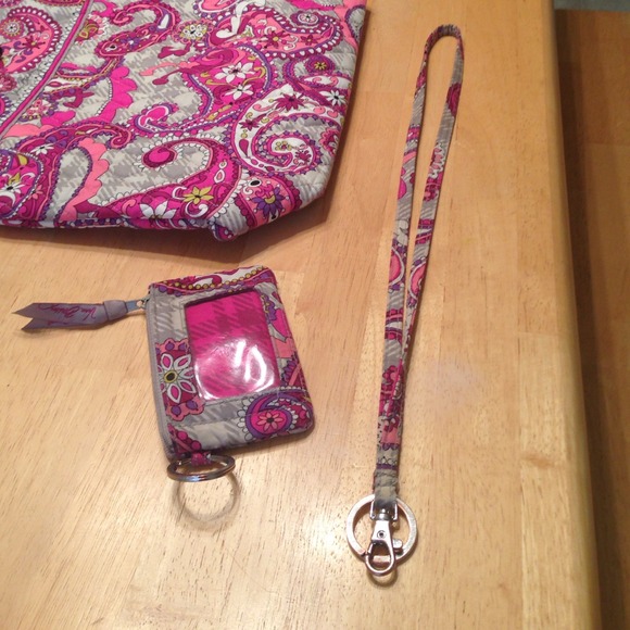 ❌Traded❌Vera Bradley lanyard and zip ID case!❤️ - Picture 1 of 4