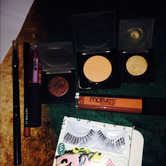 Make up bundle