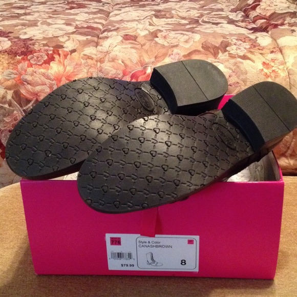 🎉 SOLD🎉  Dark Brown - Combat Boots - Picture 5 of 5